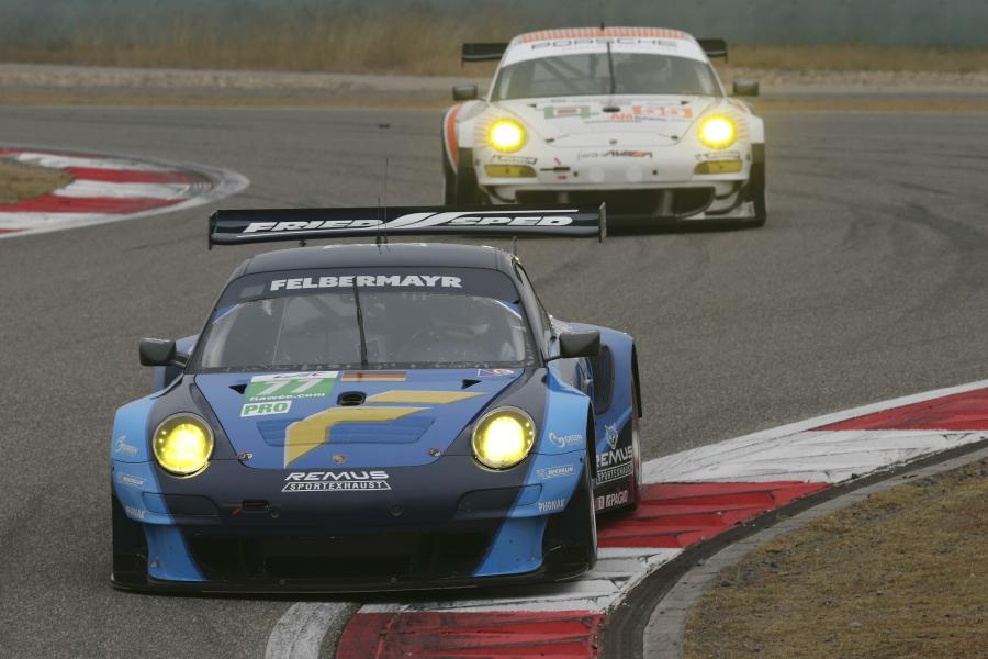  Porsche 911 GT3 RSR 2012 года  (фото 317 из 429)